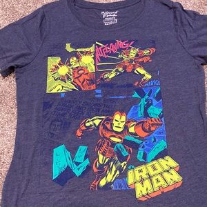 New Iron Man woman graphic T-shirt.